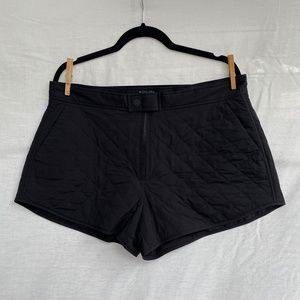 Athleta Toasty Buns Insulated Shorts 14